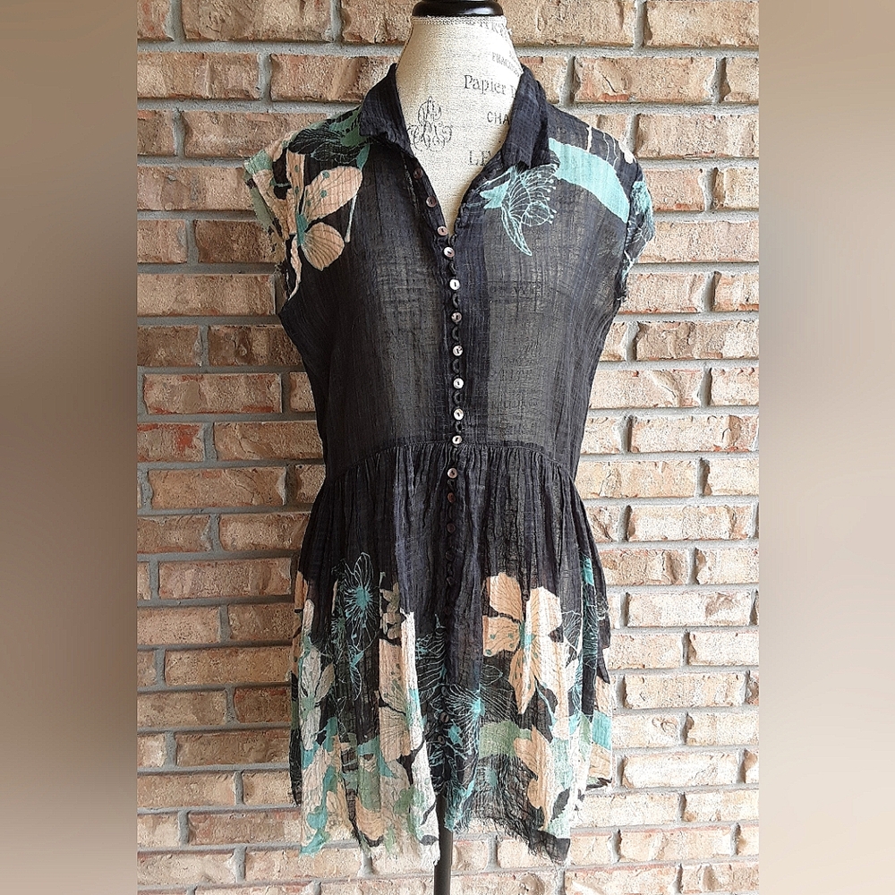 FP One Floral Tropical Print Button Front Tunic.